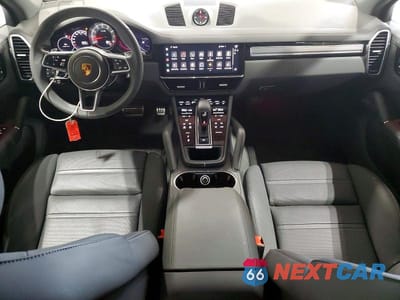 Zdjęcie 8 z 12 samochodu: 2023 PORSCHE CAYENNE S VIN:WP1AB2AY1PDA14554 - miniatura