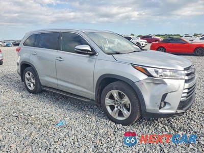 Czwarte zdjęcie samochodu z boku: 2018 TOYOTA HIGHLANDER LIMITED VIN:5TDYZRFH3JS250146 - miniatura