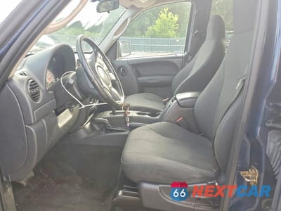 Zdjęcie 7 z 14 samochodu: 2004 JEEP LIBERTY SPORT VIN:1J4GL48K24W192747 - miniatura