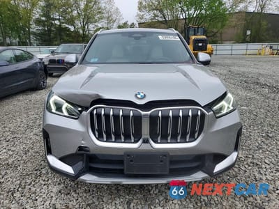 Piąte zdjęcie samochodu w środku: 2024 BMW X1 XDRIVE28I VIN:WBX73EF09R5Y41523 - miniatura