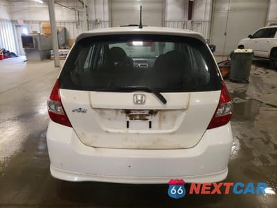 Zdjęcie 6 z 12 samochodu: 2007 HONDA FIT S VIN:JHMGD38657S068496 - miniatura