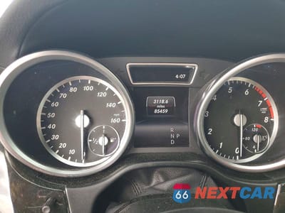 Zdjęcie 9 z 14 samochodu: 2015 MERCEDES-BENZ ML 400 4MATIC VIN:4JGDA5GB1FA482687 - miniatura
