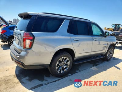 Trzecie zdjęcie samochodu z tyłu: 2024 CHEVROLET TAHOE K1500 Z71 VIN:1GNSKPKD4RR361954 - miniatura