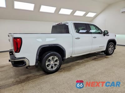 Trzecie zdjęcie samochodu z tyłu: 2025 GMC SIERRA C1500 SLT VIN:3GTPHDEDXSG245753 - miniatura