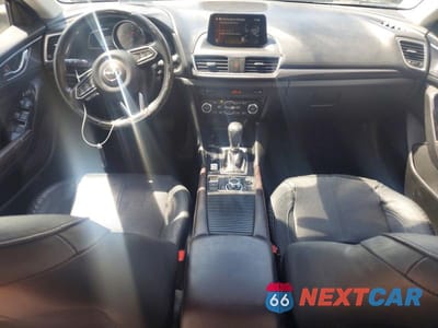 Zdjęcie 8 z 13 samochodu: 2017 MAZDA 3 GRAND TOURING VIN:JM1BN1W37H1101365 - miniatura