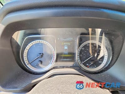 Zdjęcie 9 z 12 samochodu: 2018 NISSAN TITAN SV VIN:1N6AA1E55JN511863 - miniatura