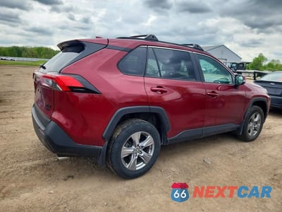 Trzecie zdjęcie samochodu z tyłu: 2024 TOYOTA RAV4 XLE VIN:2T3P1RFV5RW459701 - miniatura