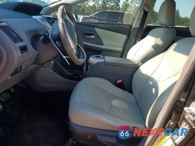 Zdjęcie 7 z 12 samochodu: 2012 TOYOTA PRIUS V THREE VIN:JTDZN3EU4C3093789 - miniatura