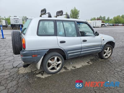Trzecie zdjęcie samochodu z tyłu: 1997 TOYOTA RAV4 BASE VIN:JT3HP10V9V0128250 - miniatura