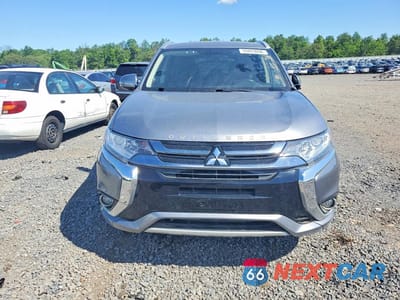 Piąte zdjęcie samochodu w środku: 2018 MITSUBISHI OUTLANDER SE VIN:JA4J24A51JZ031362 - miniatura