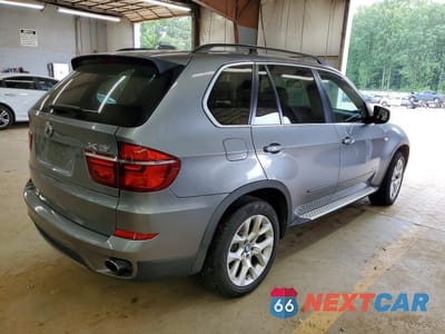 Trzecie zdjęcie samochodu z tyłu: 2013 BMW X5 XDRIVE35I VIN:5UXZV4C57D0E04086 - miniatura
