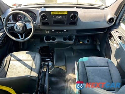 Zdjęcie 9 z 10 samochodu: 2019 MERCEDES-BENZ SPRINTER 2500 VIN:WD4PF1CD8KP147104 - miniatura