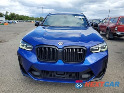 Piąte zdjęcie samochodu w środku: 2022 BMW X4 M VIN:5YM23EC00N9N37115 - miniatura