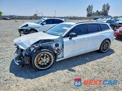 2025 VOLVO V60 POLESTAR ENGINEERED YV1H60EP6S1642057 - główne zdjęcie licytacji z USA - miniatura