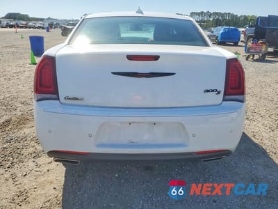 Zdjęcie 6 z 12 samochodu: 2023 CHRYSLER 300 S VIN:2C3CCABG3PH641156 - miniatura