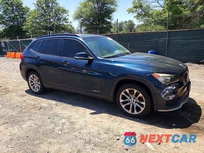 Czwarte zdjęcie samochodu z boku: 2015 BMW X1 XDRIVE28I VIN:WBAVL1C59FVY28941 - miniatura