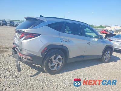 Trzecie zdjęcie samochodu z tyłu: 2024 HYUNDAI TUCSON SEL VIN:KM8JB3DE8RU309383 - miniatura
