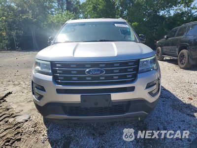 Piąte zdjęcie samochodu w środku: 2017 FORD EXPLORER XLT VIN:1FM5K7D83HGA73774 - miniatura