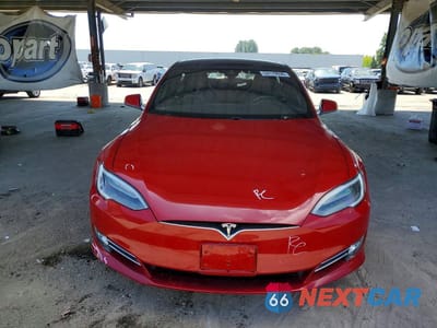 Piąte zdjęcie samochodu w środku: 2016 TESLA MODEL S VIN:5YJSA1E15GF160044 - miniatura