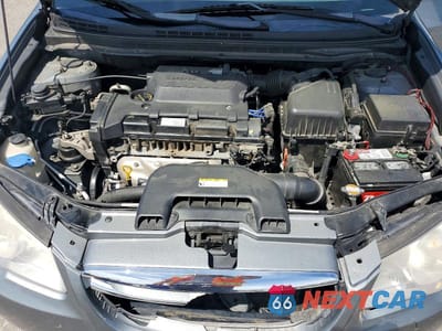 Zdjęcie 11 z 12 samochodu: 2010 HYUNDAI ELANTRA SE VIN:KMHDU4AD6AU933101 - miniatura