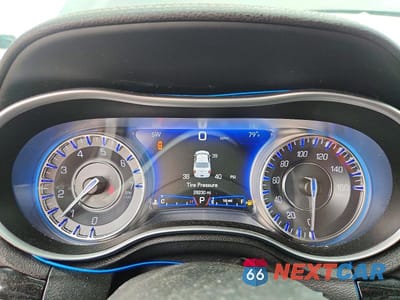 Zdjęcie 9 z 13 samochodu: 2021 CHRYSLER 300 S VIN:2C3CCABT3MH629971 - miniatura