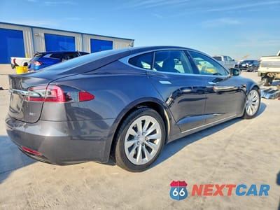 Trzecie zdjęcie samochodu z tyłu: 2017 TESLA MODEL S VIN:5YJSA1E2XHF183779 - miniatura