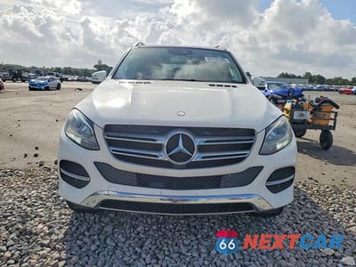 Piąte zdjęcie samochodu w środku: 2016 MERCEDES-BENZ GLE 350 4MATIC VIN:4JGDA5HB7GA631328 - miniatura