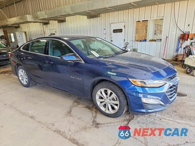 Czwarte zdjęcie samochodu z boku: 2020 CHEVROLET MALIBU LT VIN:1G1ZD5ST2LF099589 - miniatura