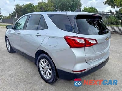 Drugie zdjęcie samochodu z przodu: 2020 CHEVROLET EQUINOX LS VIN:3GNAXHEV3LS731142 - miniatura