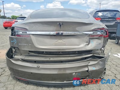 Zdjęcie 6 z 12 samochodu: 2016 TESLA MODEL S VIN:5YJSA1E20GF123881 - miniatura