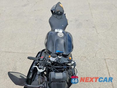 Piąte zdjęcie samochodu w środku: 2025 YAMAHA YZFR7 VIN:JYARM38E6SA017228 - miniatura