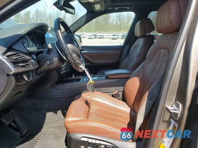 Zdjęcie 7 z 13 samochodu: 2017 BMW X5 XDR40E VIN:5UXKT0C35H0V97808 - miniatura