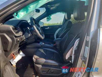 Zdjęcie 7 z 13 samochodu: 2023 FORD ESCAPE ST LINE VIN:1FMCU9MN1PUA46401 - miniatura