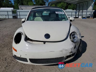 Piąte zdjęcie samochodu w środku: 2007 VOLKSWAGEN NEW BEETLE TRIPLE WHITE VIN:3VWFF31YX7M419511 - miniatura