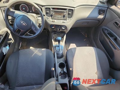 Zdjęcie 8 z 12 samochodu: 2010 KIA RIO5 LX VIN:KNADH5B31A6630538 - miniatura