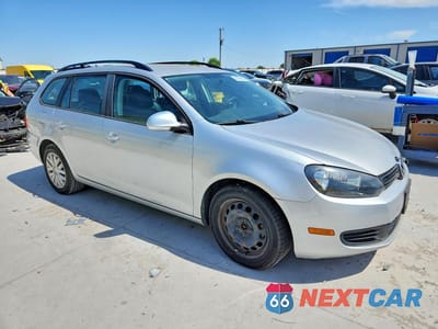 Czwarte zdjęcie samochodu z boku: 2013 VOLKSWAGEN JETTA S VIN:3VWPP7AJ0DM676426 - miniatura