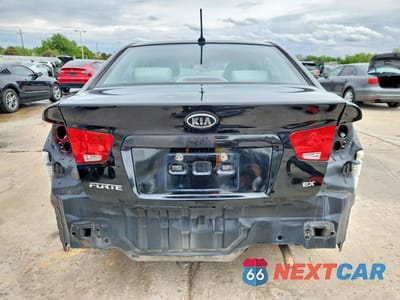 Zdjęcie 6 z 13 samochodu: 2010 KIA FORTE EX VIN:KNAFU4A2XA5063954 - miniatura