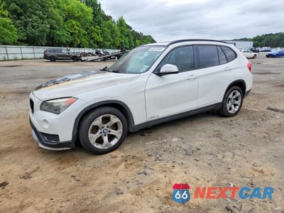 2015 BMW X1 SDRIVE28I WBAVM1C57FVZ93805 - główne zdjęcie licytacji z USA - miniatura
