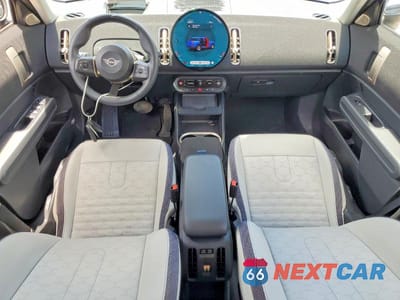 Zdjęcie 8 z 13 samochodu: 2025 MINI COUNTRYMAN S ALL4 VIN:WMZ23GA05S7P55940 - miniatura