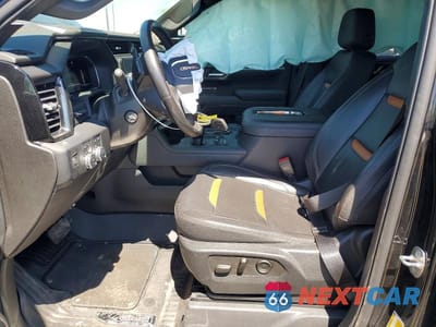 Zdjęcie 7 z 12 samochodu: 2022 GMC SIERRA K1500 AT4 VIN:1GTUUEETXNZ593679 - miniatura