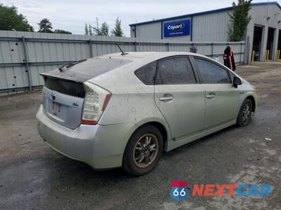 Trzecie zdjęcie samochodu z tyłu: 2011 TOYOTA PRIUS THREE VIN:JTDKN3DU8B1421454 - miniatura