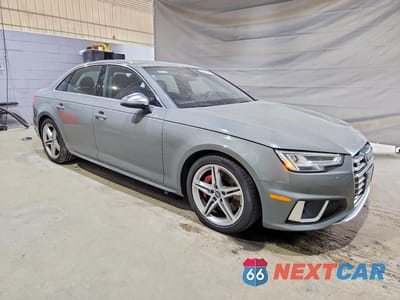 Czwarte zdjęcie samochodu z boku: 2019 AUDI S4 PREMIUM PLUS VIN:WAUB4AF49KA003731 - miniatura