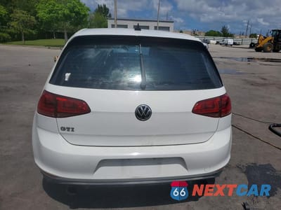 Zdjęcie 6 z 12 samochodu: 2015 VOLKSWAGEN GTI VIN:3VW4T7AU6FM026205 - miniatura