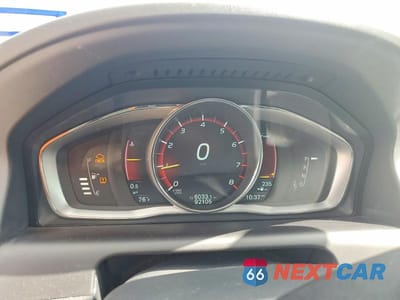 Zdjęcie 9 z 13 samochodu: 2016 VOLVO XC60 T5 PREMIER VIN:YV440MDK5G2850156 - miniatura