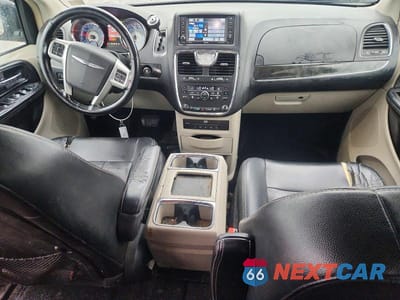 Zdjęcie 8 z 14 samochodu: 2014 CHRYSLER TOWN & COUNTRY TOURING L VIN:2C4RC1CG8ER413360 - miniatura
