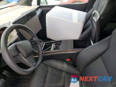 Zdjęcie 7 z 12 samochodu: 2023 TESLA MODEL X VIN:7SAXCAE5XPF425711 - miniatura