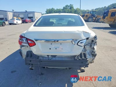 Zdjęcie 6 z 12 samochodu: 2017 NISSAN ALTIMA 3.5 SL VIN:1N4BL3AP6HC294467 - miniatura