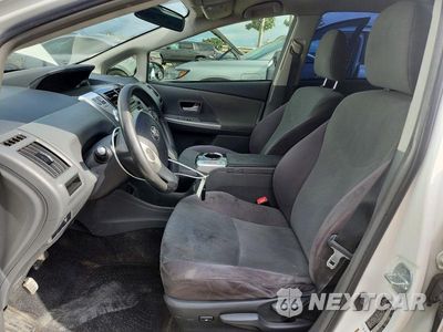 Zdjęcie 7 z 12 samochodu: 2012 TOYOTA PRIUS V THREE VIN:JTDZN3EU2C3136462 - miniatura