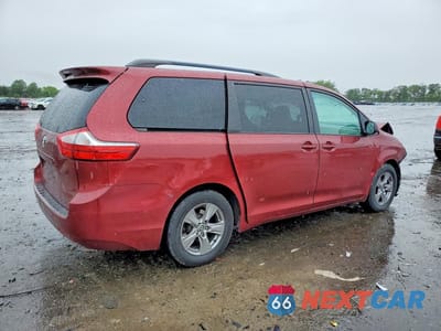 Trzecie zdjęcie samochodu z tyłu: 2016 TOYOTA SIENNA LE VIN:5TDKK3DC4GS716934 - miniatura