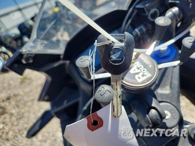 Zdjęcie 8 z 9 samochodu: 2021 HONDA CBR500 RA VIN:MLHPC625XM5201282 - miniatura